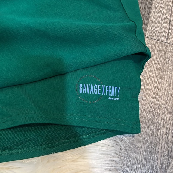 💚Savage Xssential Terry Cropped Hoodie - Picture 7 of 9